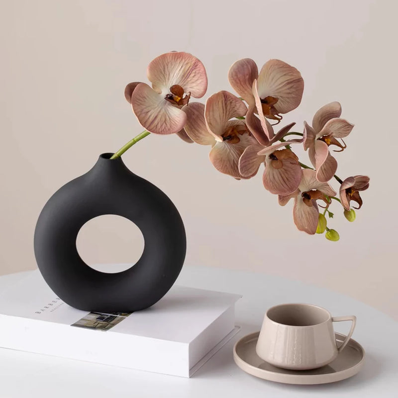 1Pcs Plastic Flat Minimalist Vase Wedding Decoration Donut Shape Flower Vase Oval Hollow Black Vases Fashion Home Living Room