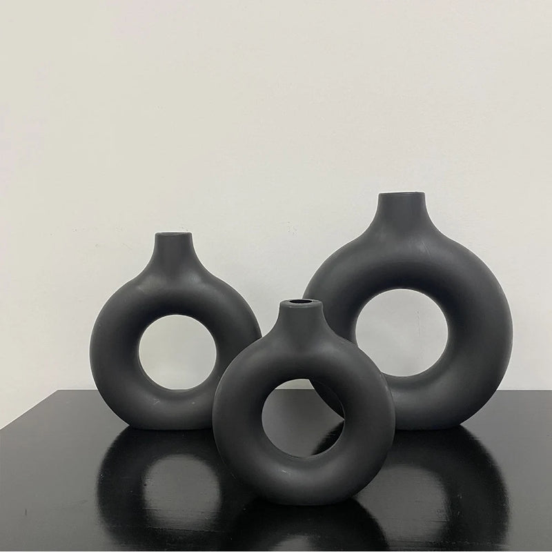 1Pcs Plastic Flat Minimalist Vase Wedding Decoration Donut Shape Flower Vase Oval Hollow Black Vases Fashion Home Living Room